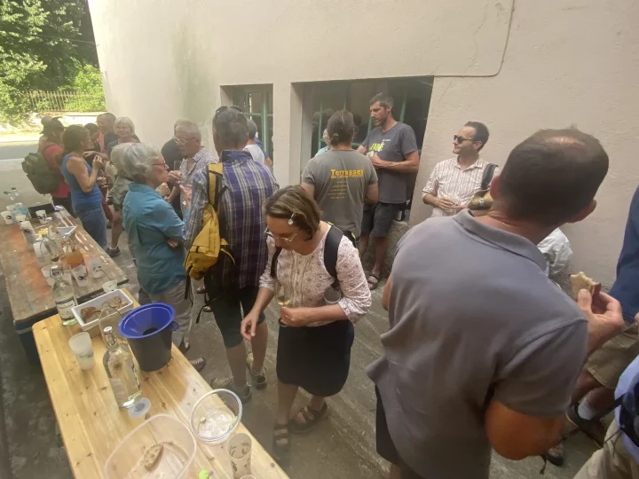 Temps fort adhérents sur les coteaux de Vuillafans ©Nicolas Pettini • CEN Franche‑Comté