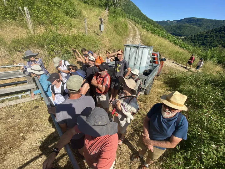 Temps fort adhérents sur les coteaux de Vuillafans ©Nicolas Pettini • CEN Franche‑Comté